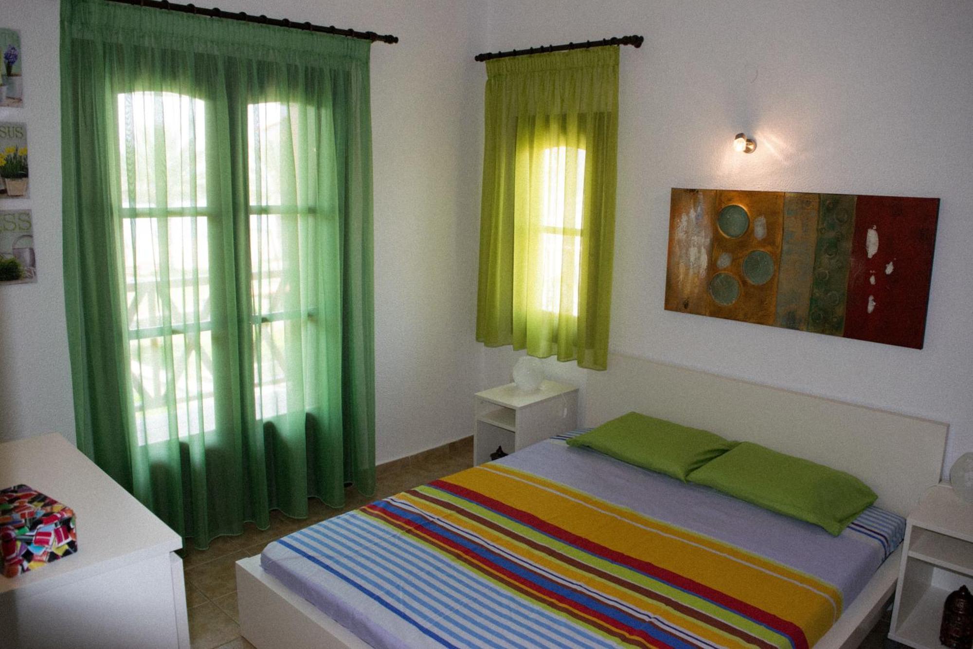 Mikiverna Houses By Miltiadis Kalyves Polygyrou Chambre photo